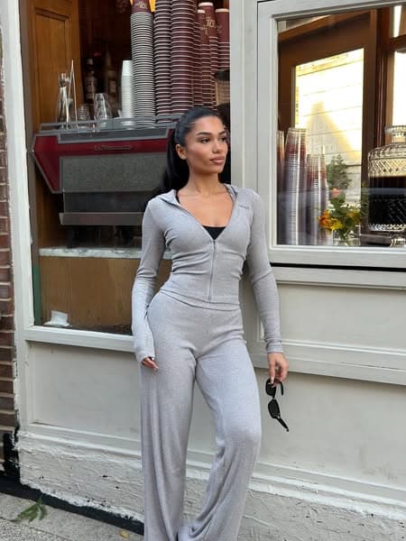 New Year, same us 🎧 🏋️