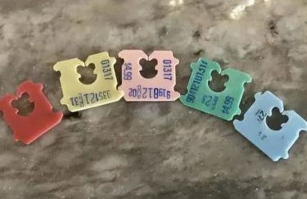 Put A Bread Clip In Your Wallet When Traveling