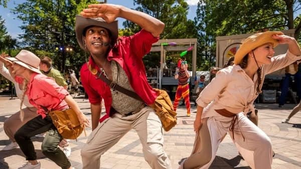 Catch a coaster — and a safari — at Six Flags Great Adventure