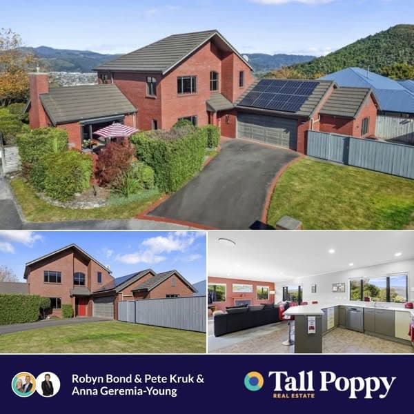 Stunning Family Home with Scenic Views Awaits You!