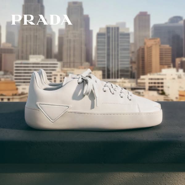 프라다 코트 스니커즈
