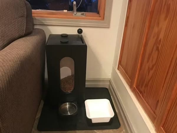 Portion-Controlled Feeder with 400+ 5-Star Reviews