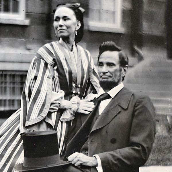 Scientist Finally Explains Mary Todd Lincoln's Erratic Behavior That Confounded America