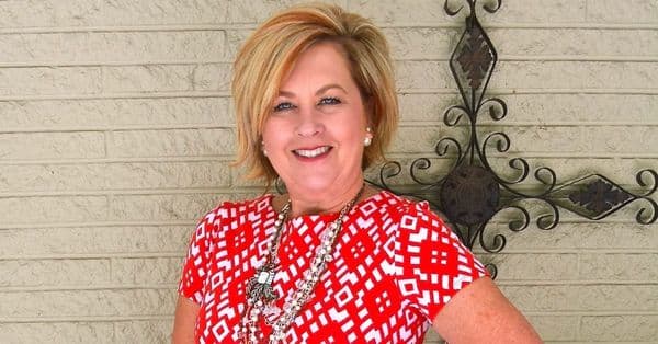 25 Fashion Trends That Luckily Nobody Follows Anymore