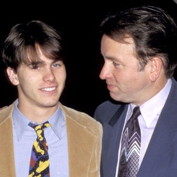 27+ Stars Who Have Passed Away, And Why