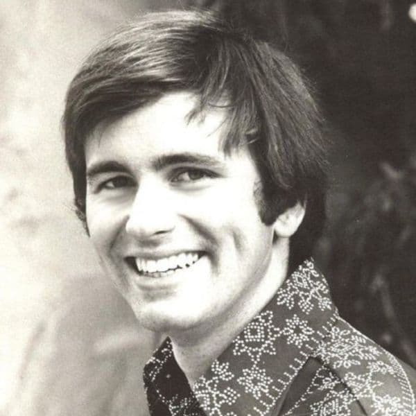 27+ Stars Who Have Passed Away, And Why