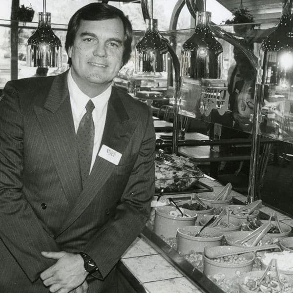 Worst Failed Restaurant Chains That Nobody Misses