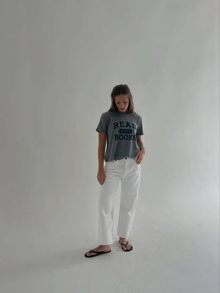 Statement tee, everyday wear.