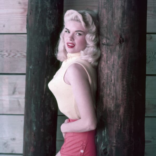 Morte à l'âge de 34 ans, le rapport d'autopsie de Jayne Mansfield a révélé l'horrible vérité à son sujet, alors que des images de l'accident ont également commencé à fuiter. Apprenez-en davantage sur la vie de Jayne Mansfield et sa mort...