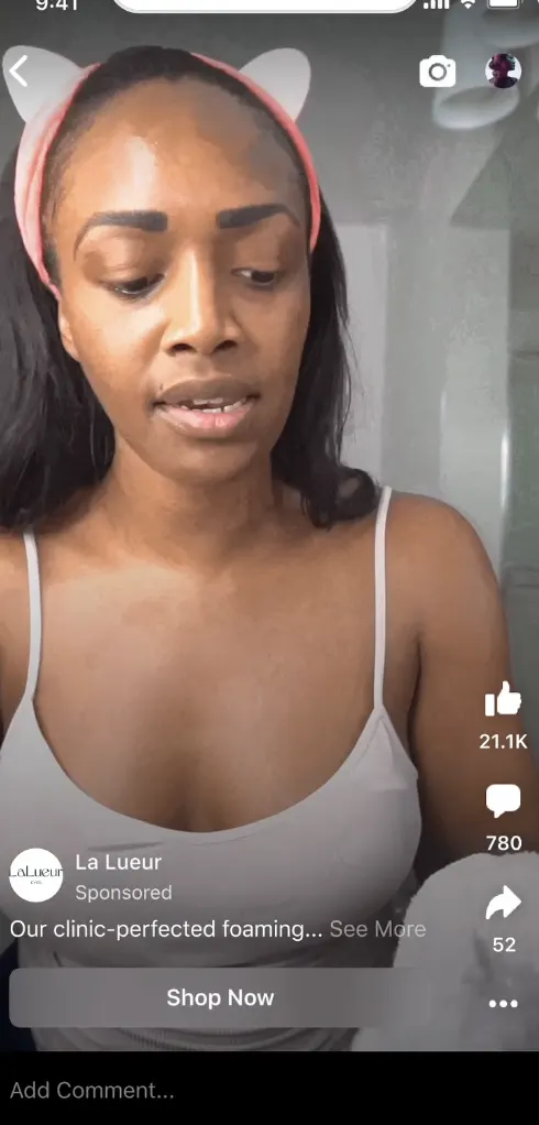 A Facebook Reels ad by La Lueur